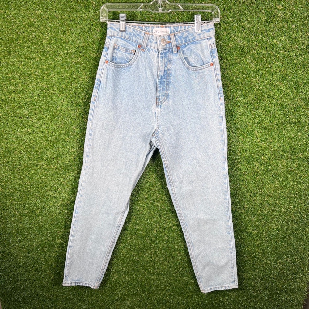 Zara Light Wash High Rise Women’s Jeans